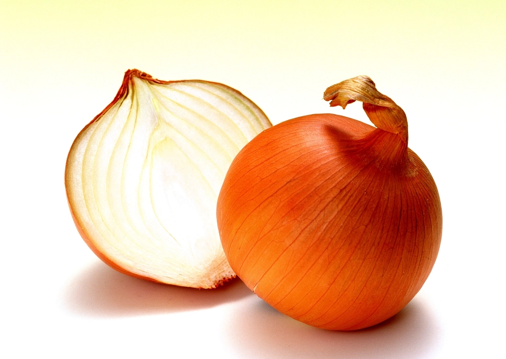 Oignons blanc et rouge